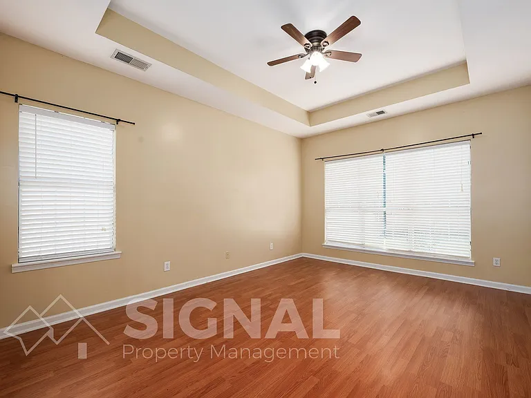 108 Spring Pl — Photo 15