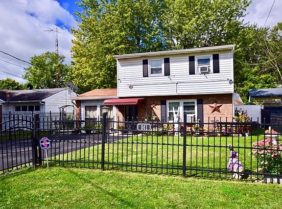 2nd image of 841 Underwood Ave