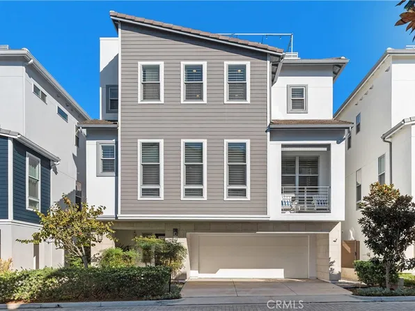 2108 Two Harbors Cir, Costa Mesa, CA 92627