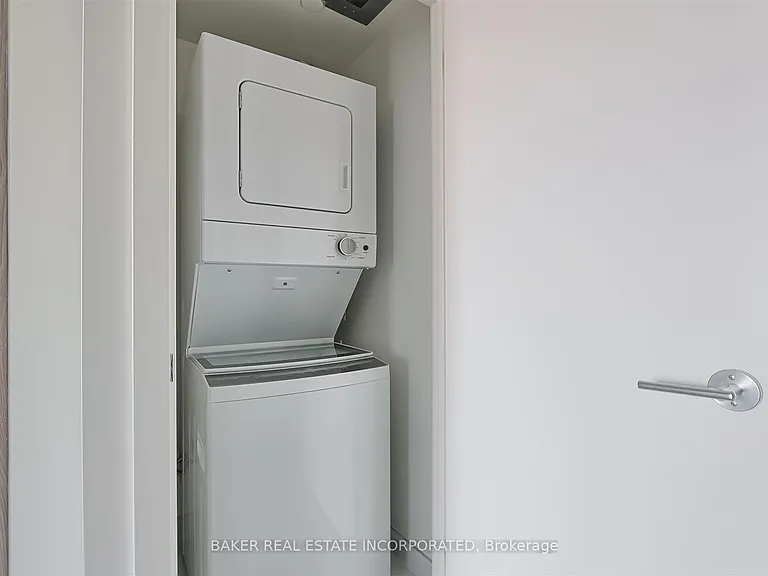 223 Redpath Ave #1111 — Photo 15
