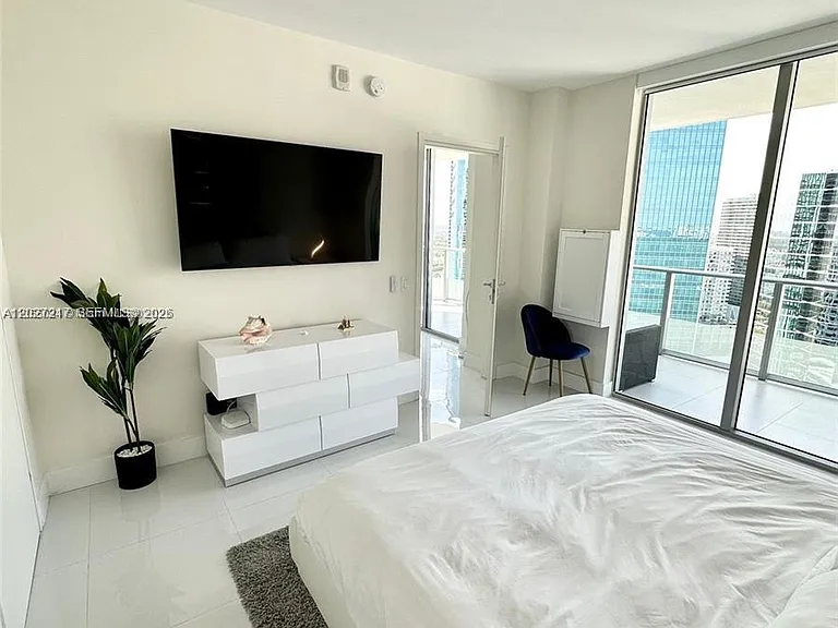 1300 Brickell Bay Dr #3101 — Photo 9