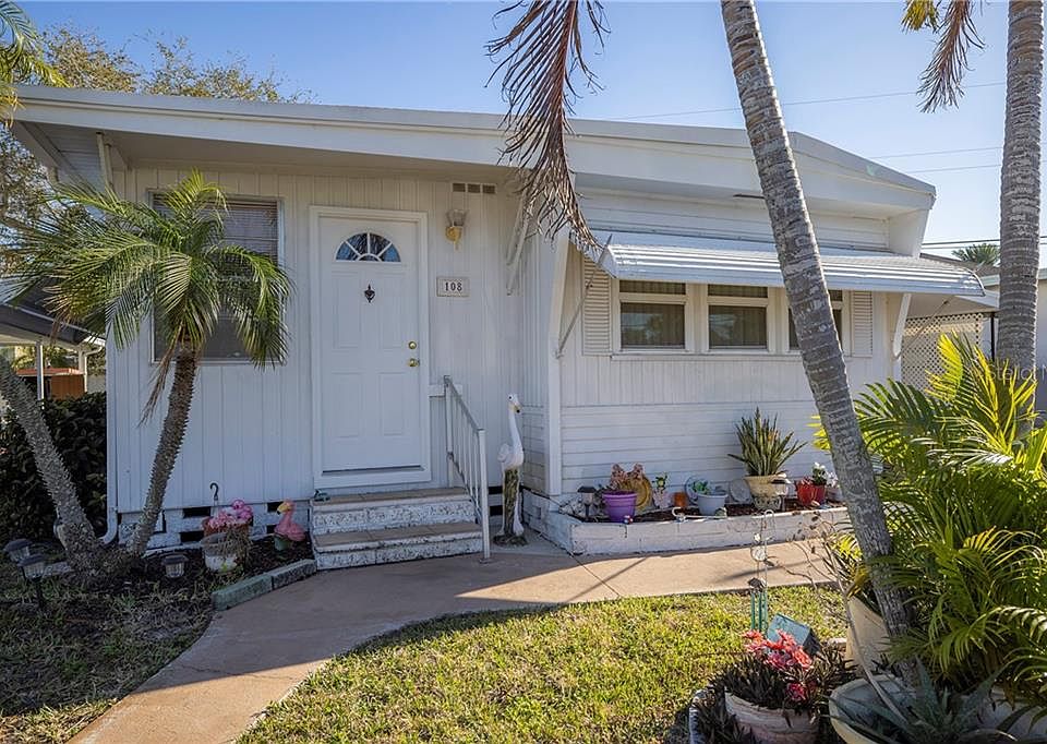 1st image of 108 Gordon Dr #108