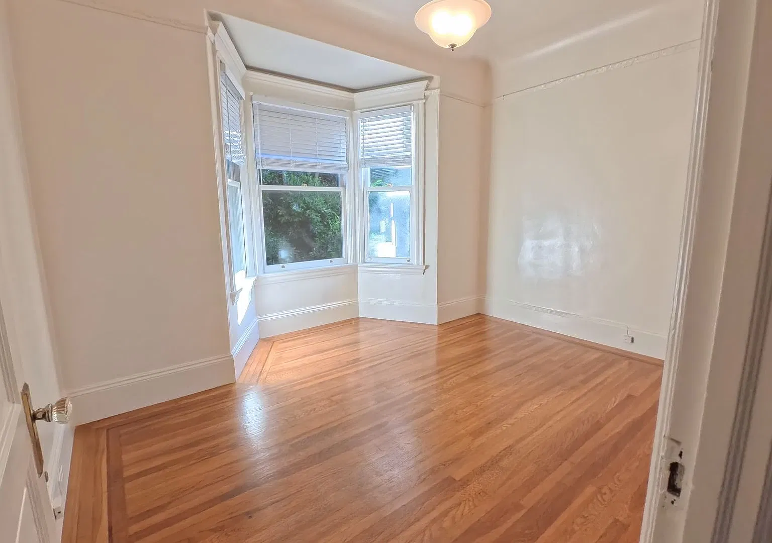 Spacious 2BD/1BA (Flex 3) in Lower Haight | San Francisco — Photo 3