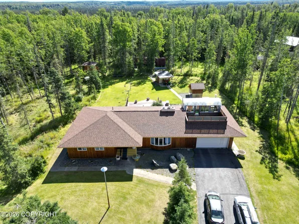 4384 Beaver Loop Rd, Kenai, AK 99611