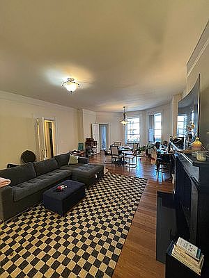 1st image of 23 Washington Sq N APT 3R