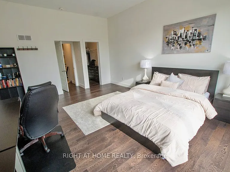 1345 Dyer Cres — Photo 8