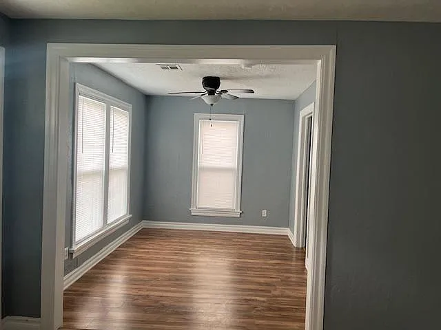 1724 NW Ash Ave — Photo 4