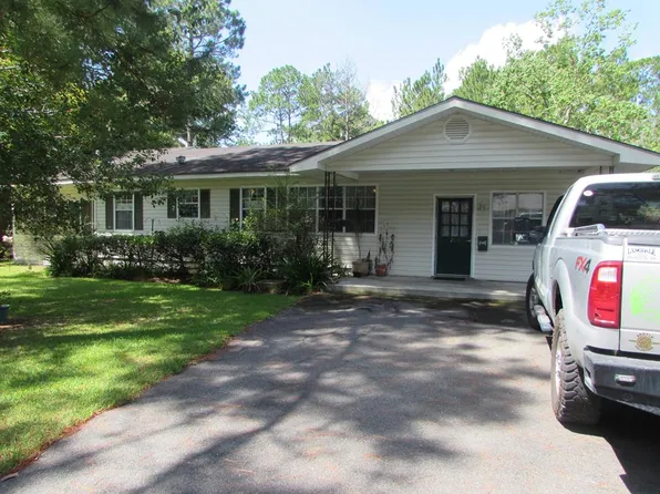 205 Peagler St, Homerville, GA 31634