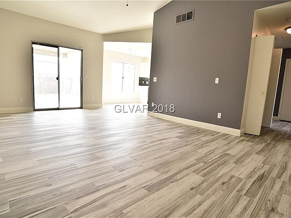 3rd image of 4527 Rachel Ann Ave
