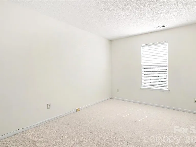 14802 Bergerac Ct — Photo 26