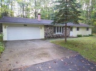 3386 Woodcrest Dr, Lewiston, MI 49756