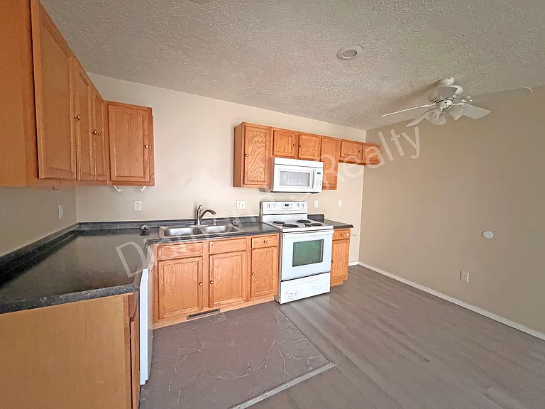 1452 N Ethyl Ave — Photo 5