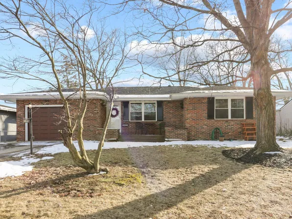 2831 Woodcroft Rd, Columbus, OH 43204