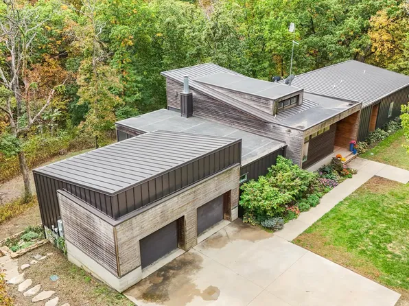 23598 Dehoff Dr, Tonganoxie, KS 66086