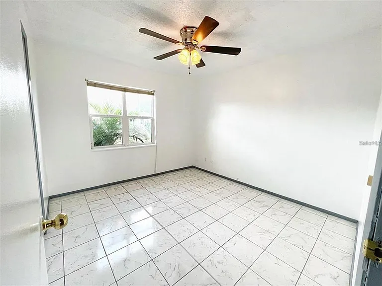 6920 Edgefield Ln — Photo 4
