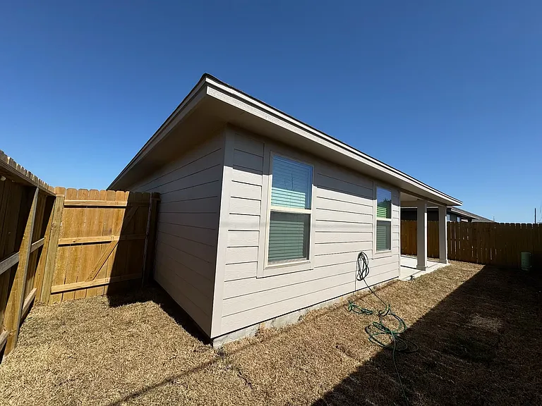 1645 Pleasant Dr — Photo 26
