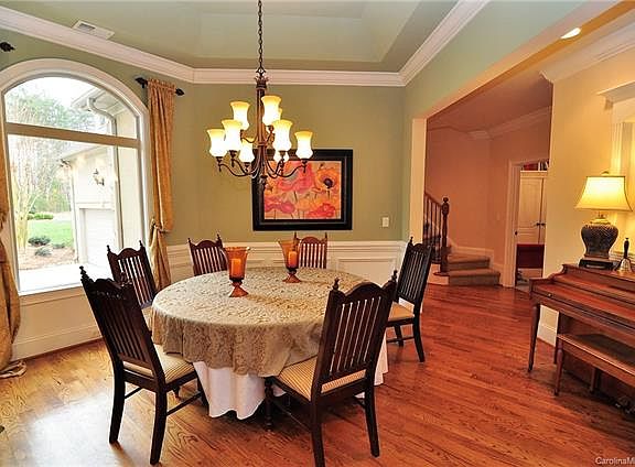 3rd image of 3204 Ashwood Park Dr