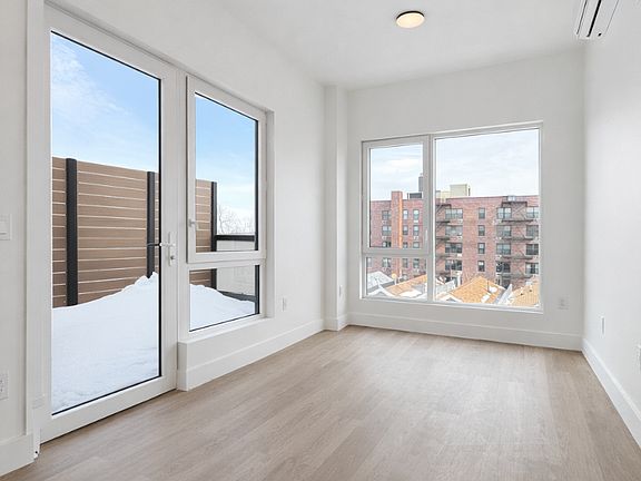 5th image of 358 E 28th St #2H