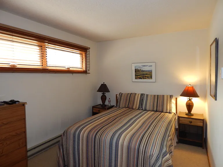 3414 Bearberry 4455 Berry Dr — Photo 8