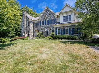 6705 Oak Park Dr, Bethesda, MD 20817