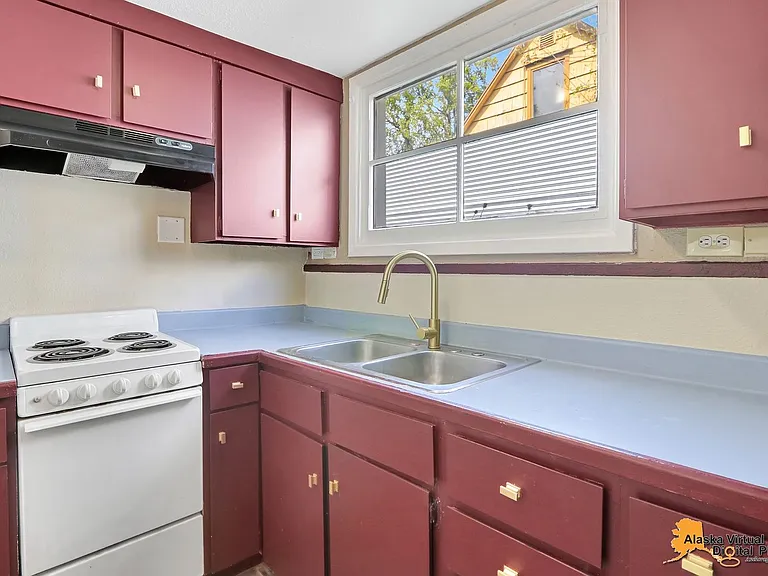 1335 Hyder St — Photo 26