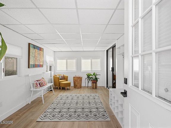 4th image of 384 Loster Way