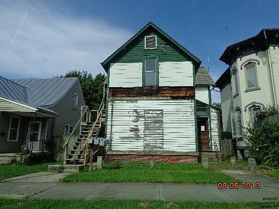 4th image of 527 S Walnut St