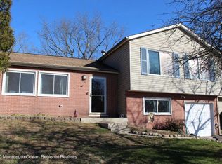 24 Mast Dr, Barnegat, NJ 08005