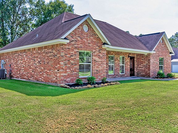 5th image of 106 Greenwood Dr