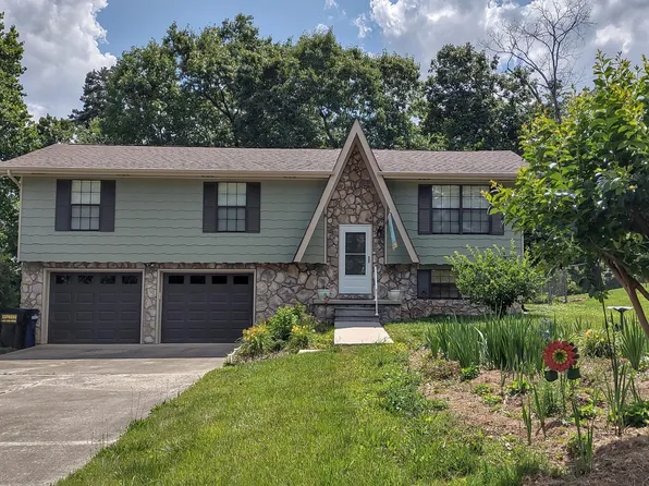 8212 Blue Spruce Dr, Hixson, TN 37343