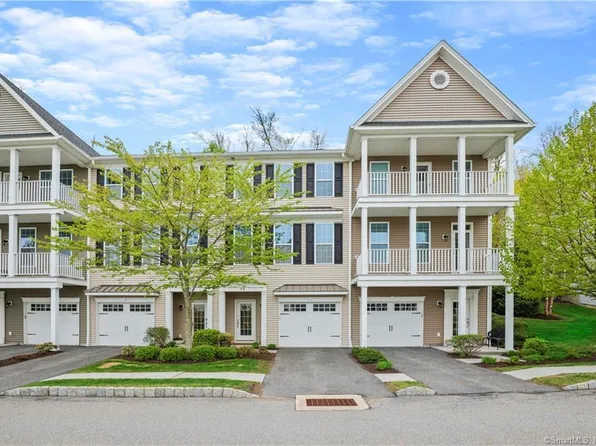 60 Warrington Round #60, Danbury, CT 06810