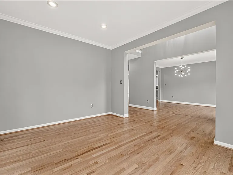 6455 Saddlebrook Ln — Photo 13