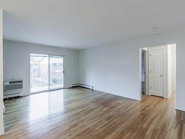 15 Scott Ct #B1 — Photo 3