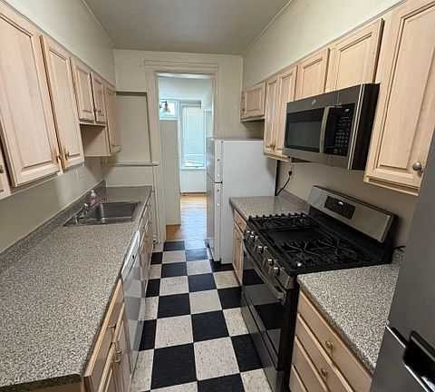 3rd image of 1802 37th St NW