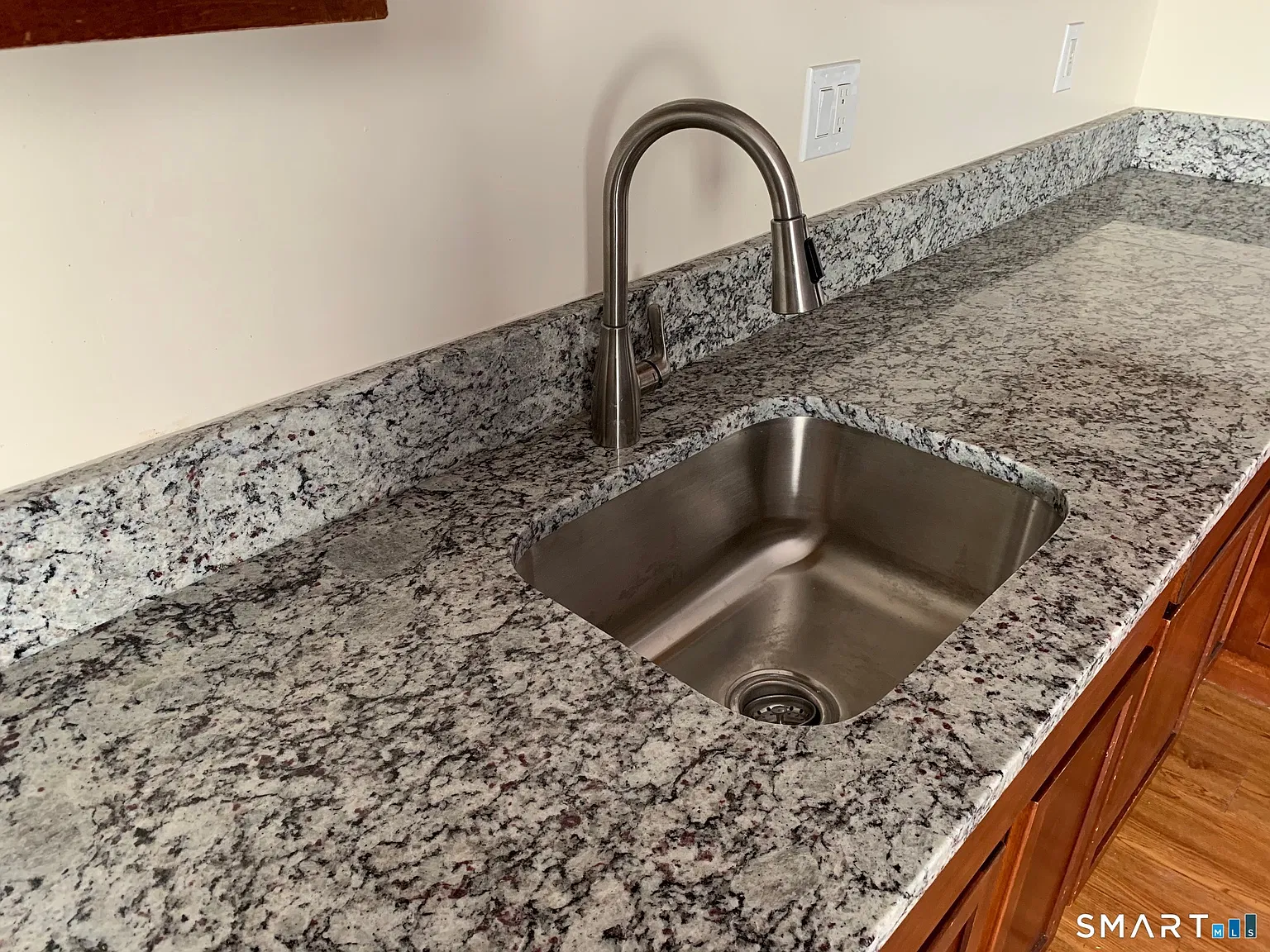 1 bed, 1.0 bath, 750 sqft, $2,275 — Photo 3