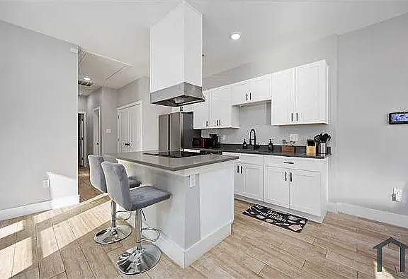 2 bed, 905 sqft, $1,490 — Photo 2