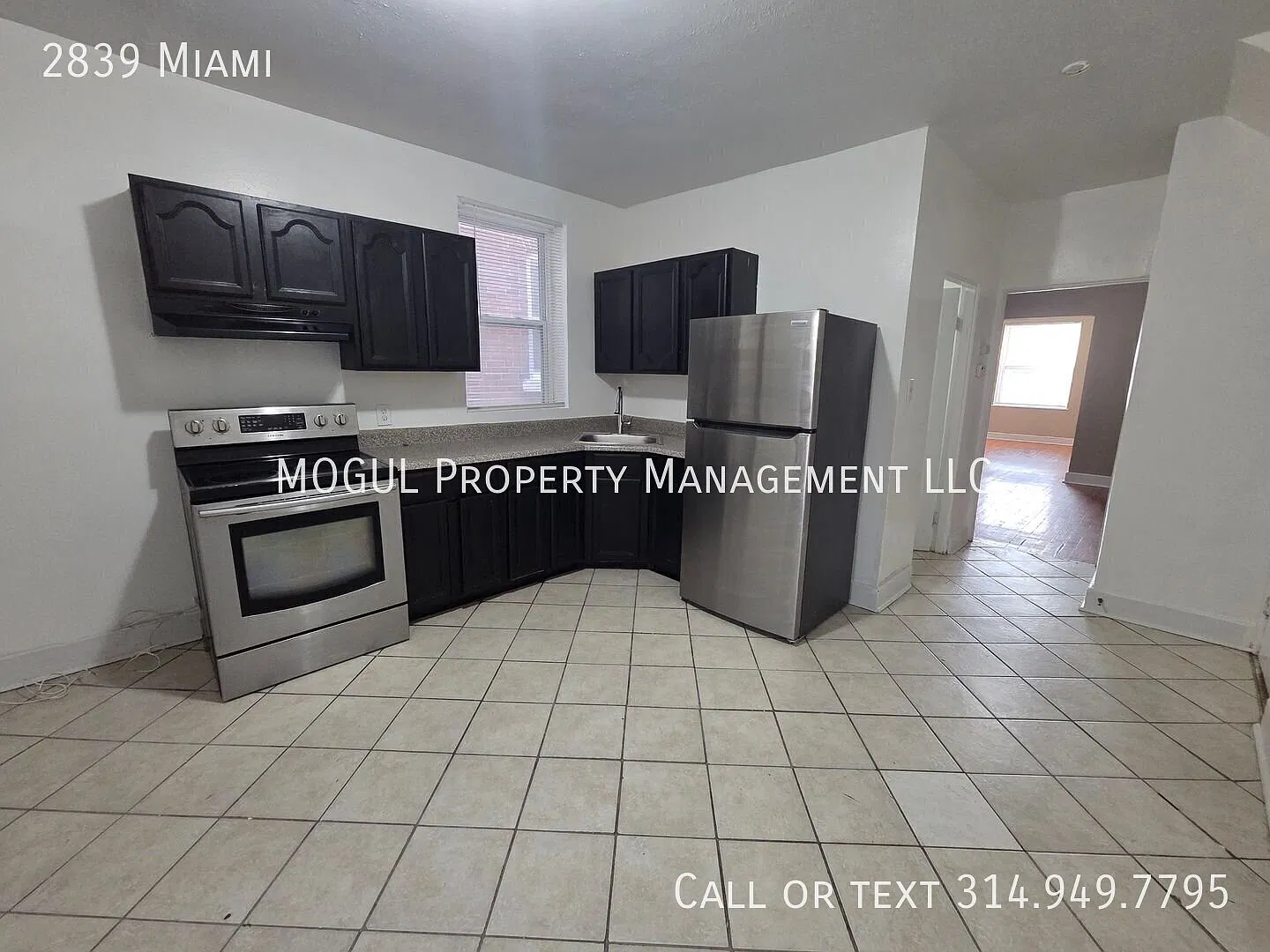 November Is Free Huge Townhome Near Cherokee — Photo 2