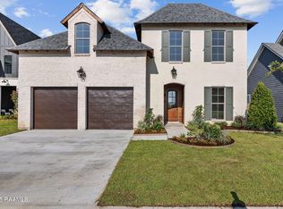 309 Last Quarter Dr, Youngsville, LA 70592