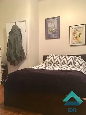 Rented by EXR | media 9