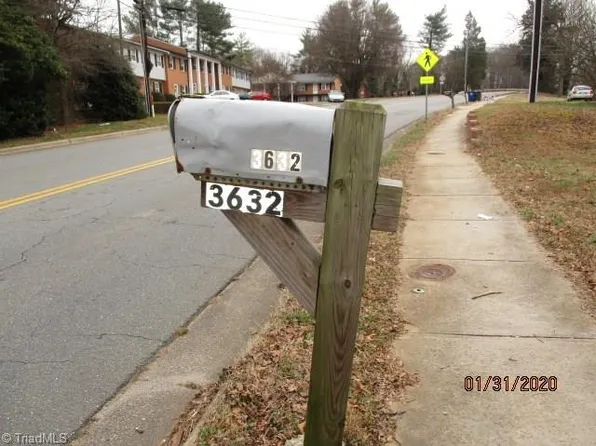 3632 Old Vineyard Rd, Winston Salem, NC 27104