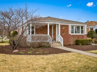 5458 Greenwood St, Skokie, IL 60077