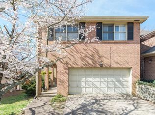 1017 Chinoe Rd, Lexington, KY 40502