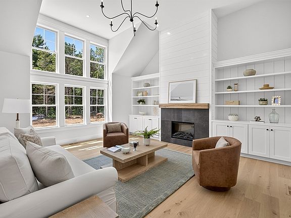4th image of 36 Baptiste Ln