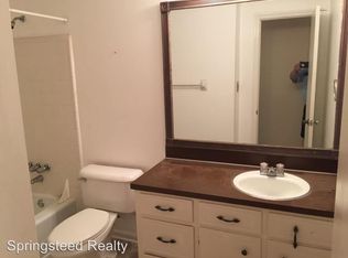 920 Country Place Dr, Matthews, NC 28105