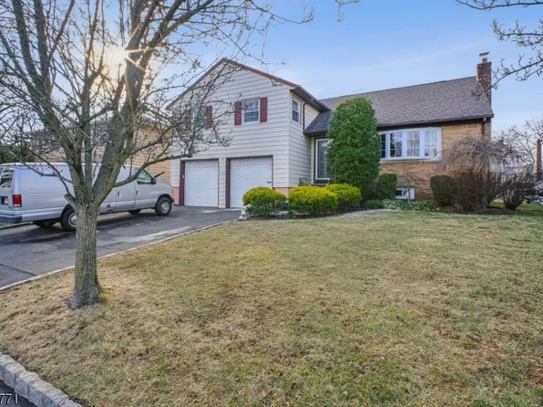 982 Tinkettle Turn, Union Twp., NJ 07083