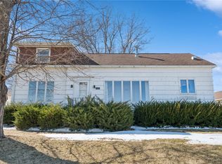 4306 F St, Amana, IA 52203