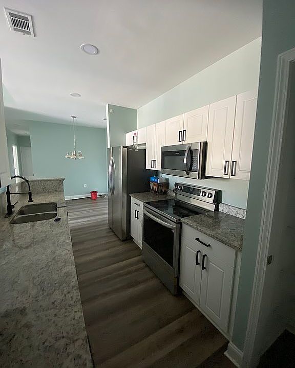 1st image of 331 McKenna Cir