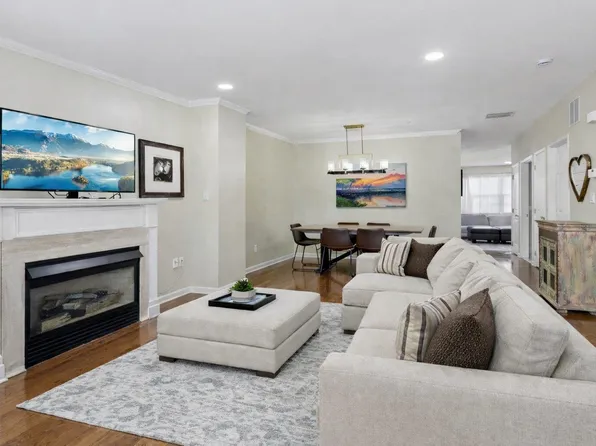 273 Roslyn Court image 1 of 47