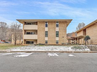 5260 Crossbow Cir UNIT 14A, Roanoke, VA 24018