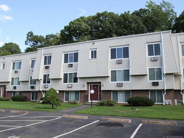 131 N Main St APT 15, Branford, CT 06405